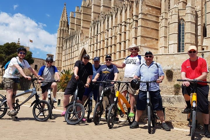 Recorrido de 3 horas en bicicleta eléctrica en Palma de Mallorca in Mallorca