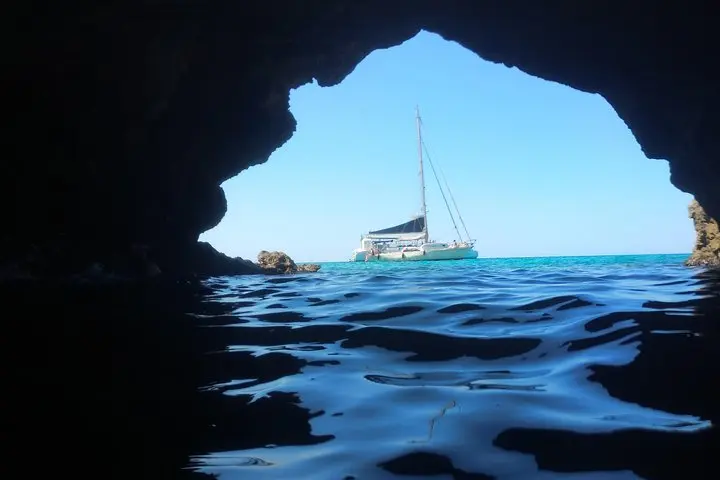 Exclusive 4-hour Boat Trip on the Beach of Palma de Mallorca gallery photo 5