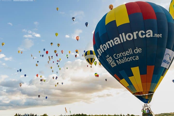 Half-day Balloon Tour in Majorca in Mallorca