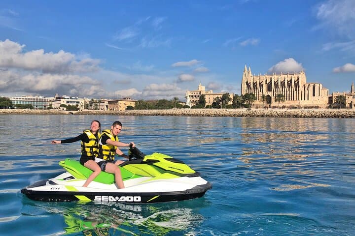Jetski Tour to the Emblematic Palma Cathedral gallery photo 4