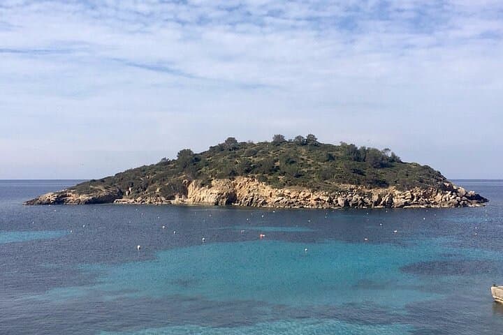 Explore the bay and the cost of Sant Elm with a kayak photo highlight 2