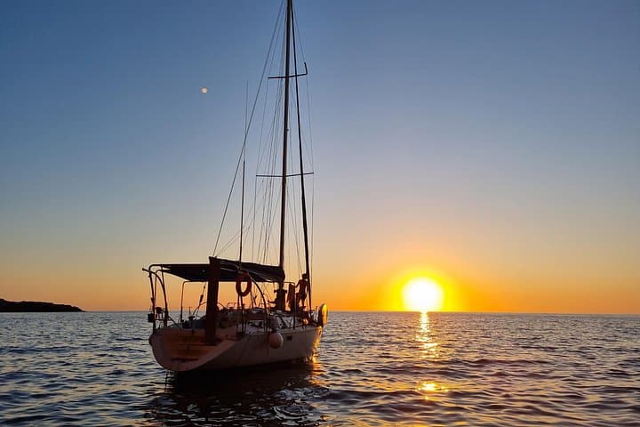Private Sailing Excursion with Sunset in Balearic Islands fotografia s najzaujímavejšími detailmi 6