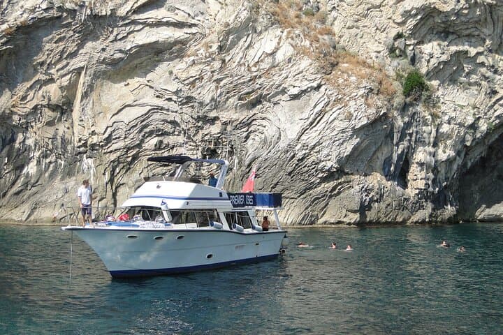 Premier Cruises 4hr Boat Trip inc Drinks, Food, SUP & Snorkels - Port d’Alcudia photo highlight 7