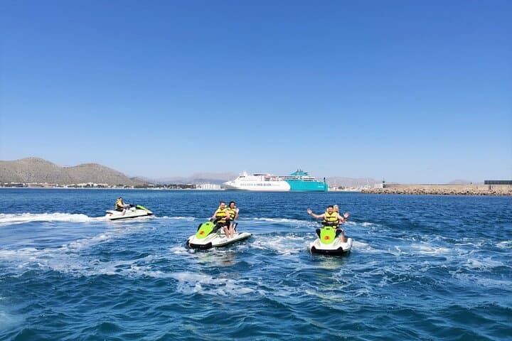 Jet ski along Alcudia Beach photo highlight 2