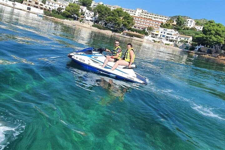 Jet ski along Alcudia Beach photo highlight 3