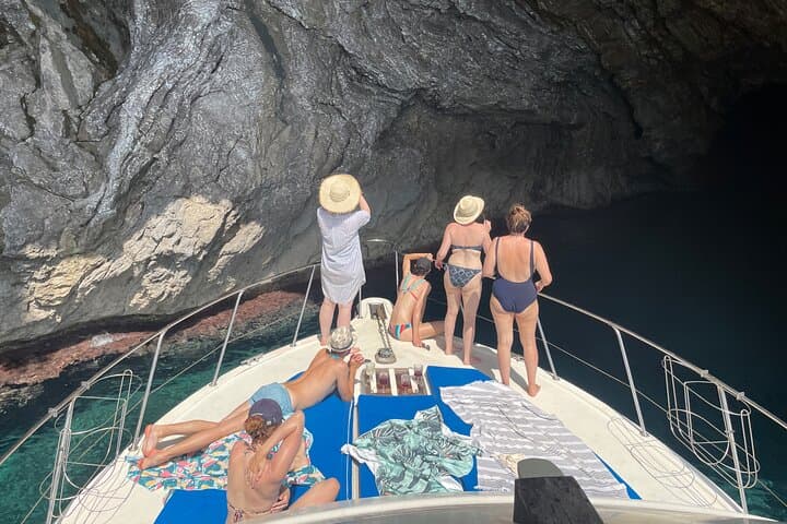 Premier Cruises 4hr Boat Trip inc Drinks, Food, SUP & Snorkels - Port d’Alcudia in Mallorca