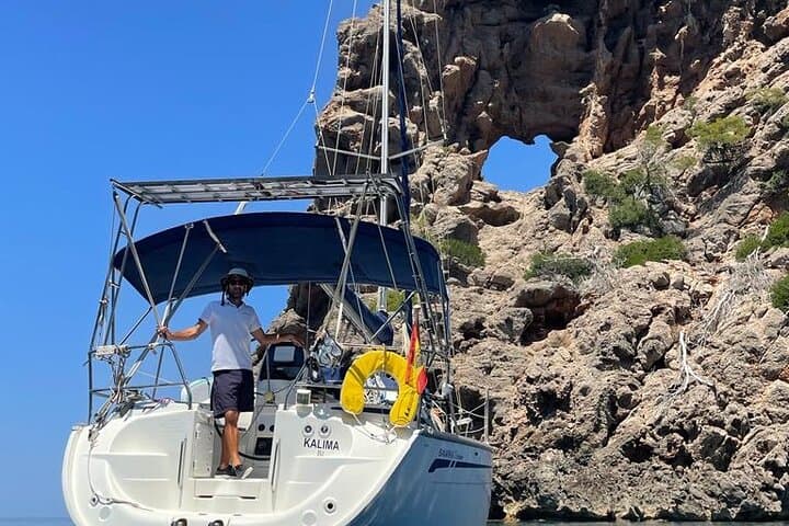 Full Day on a Private Sailboat in Mallorca снимка с акценти 7