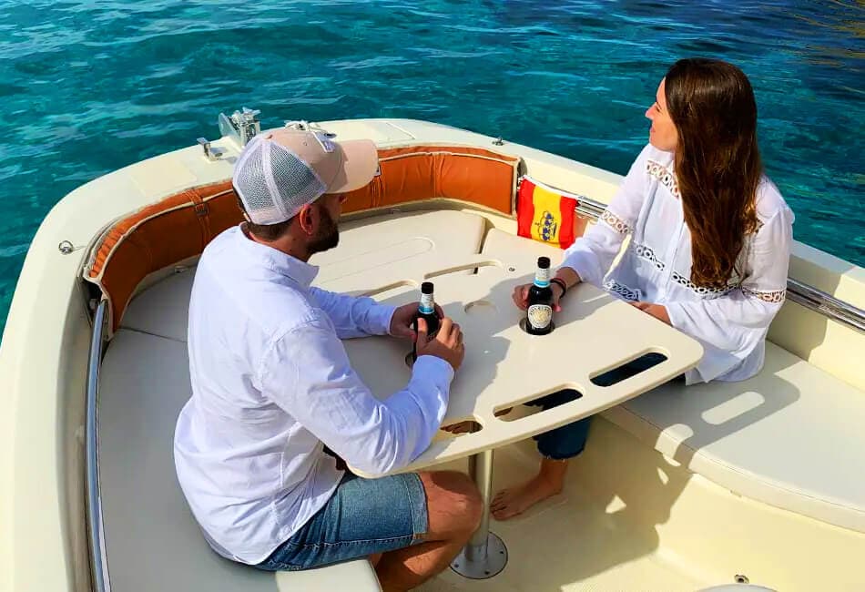 19 Ft Invictus FX 190 Motorboat (with License) photo highlight 5