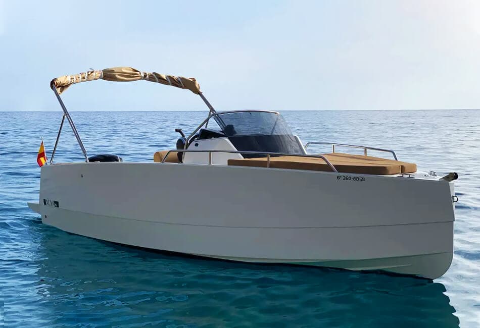 19 Ft Nuva M6 Cabin Luxury Powerboat (with License) photo highlight 1