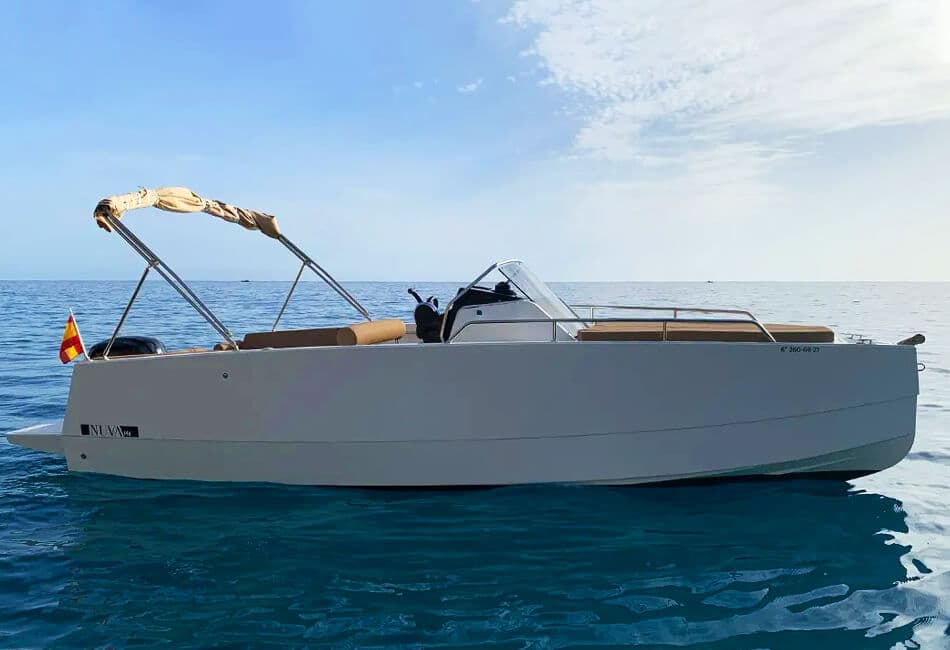19 Ft Nuva M6 Open Luxury Powerboat (with License) photo highlight 3