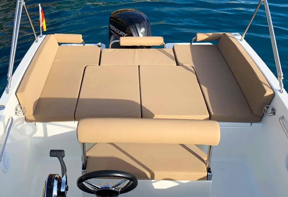19 Ft Nuva M6 Open Luxury Powerboat (with License) photo highlight 6