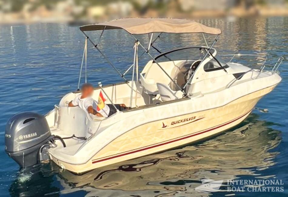 20 Ft Quicksilver 620 Motorboat Cabin Cruiser photo highlight 3