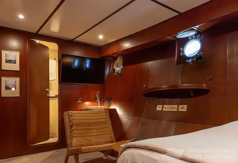 73.8ft/22.5m Berwick Fairmile 73 Classic Flybridge Boat photo highlight 14