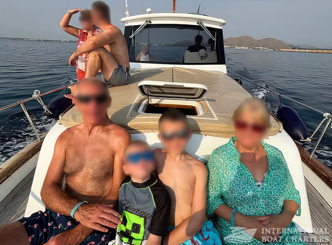26-Foot Majoni Motorboat photo highlight 7