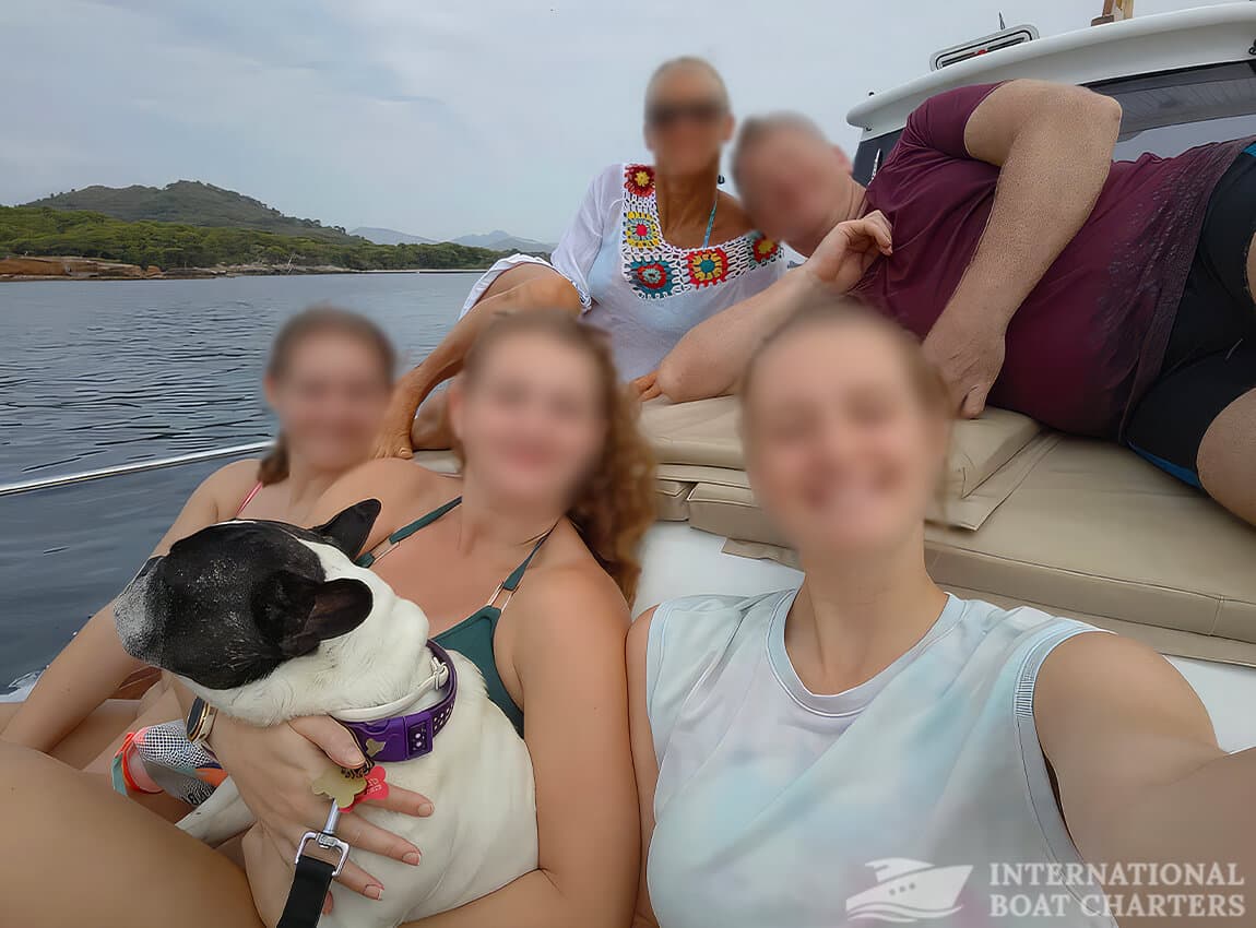 26-Foot Majoni Motorboat photo highlight 6