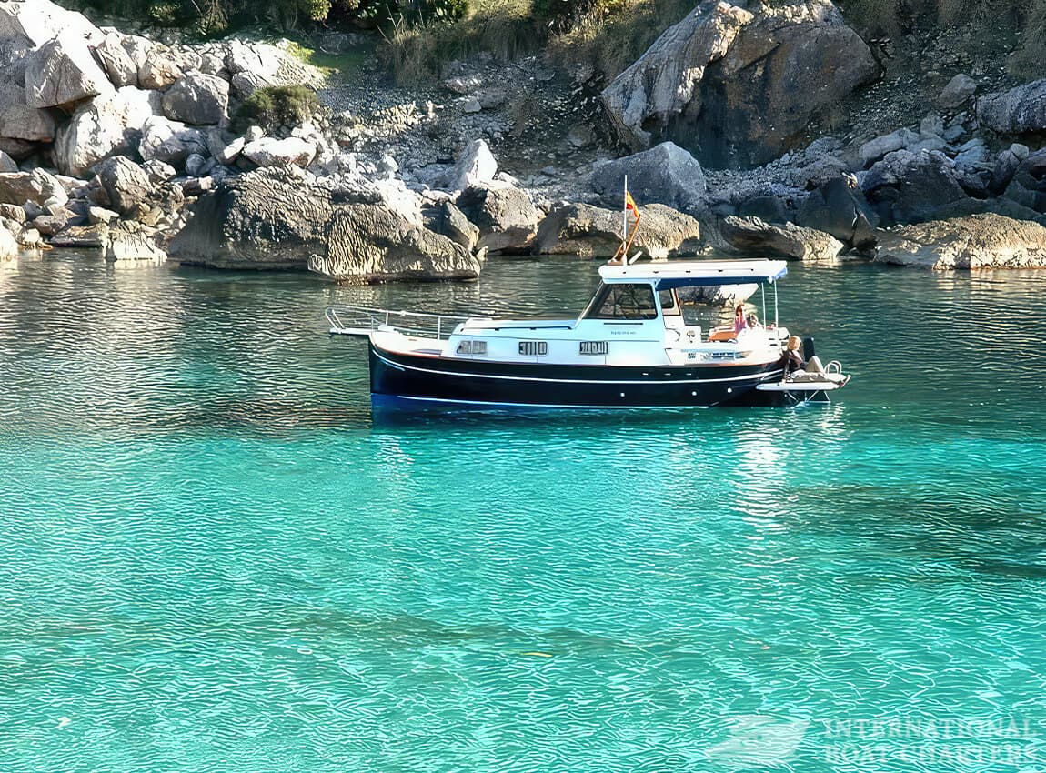 26-Foot Majoni Motorboat photo highlight 10