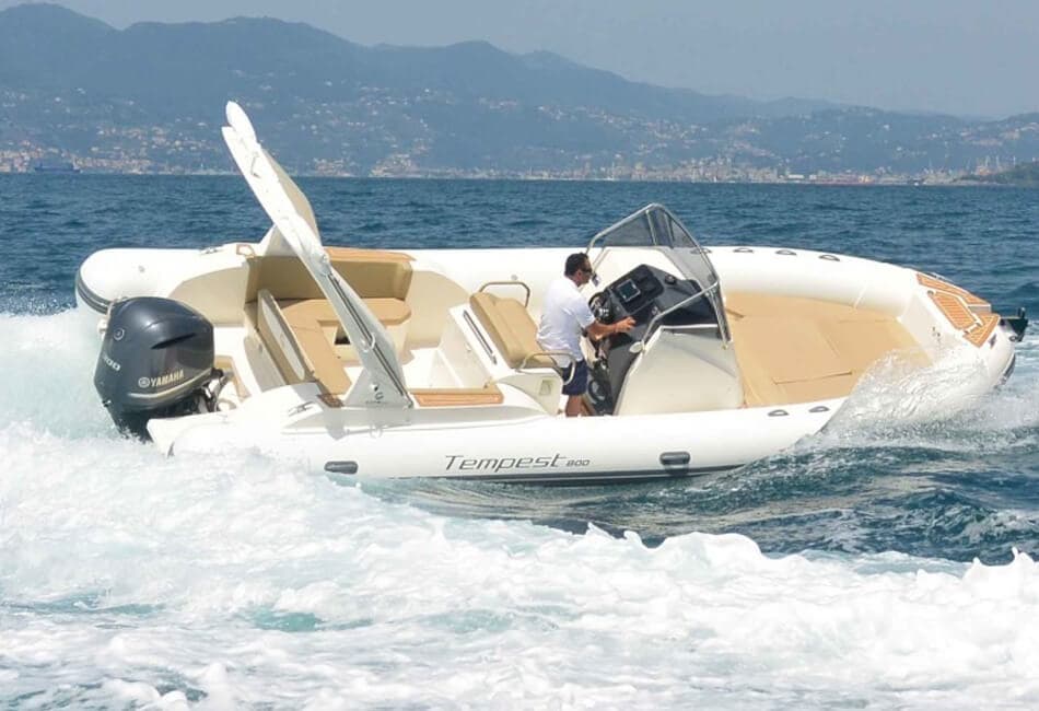27.8 ft Capelli Tempest 800 available for charter
