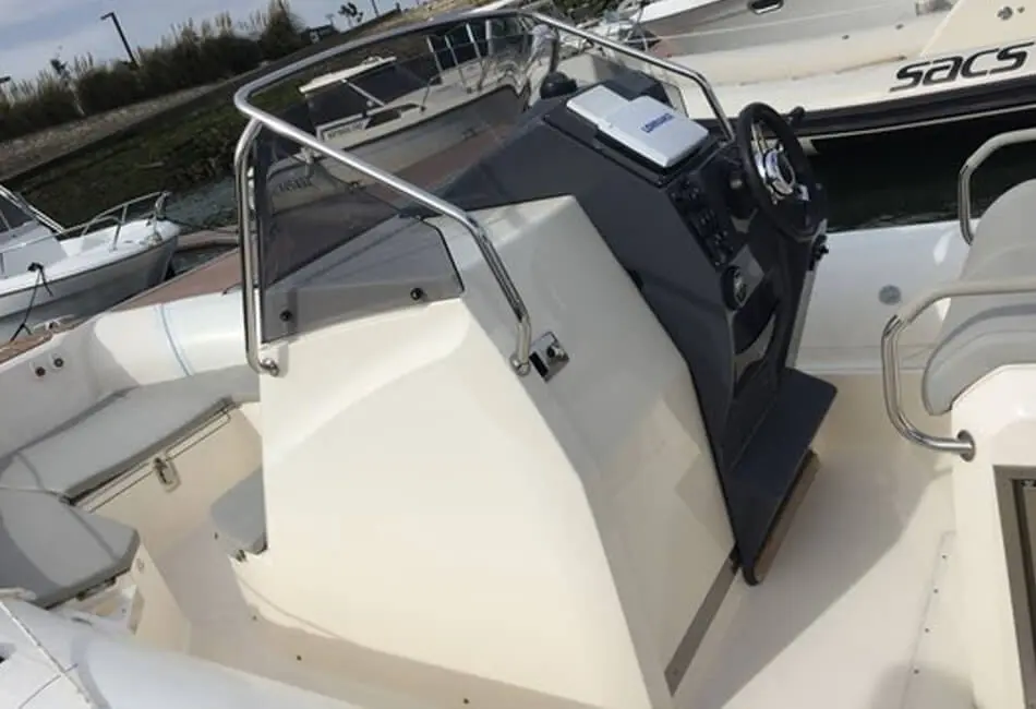 27.8 ft Capelli Tempest 800 ไฮไลท์รูปภาพ 5