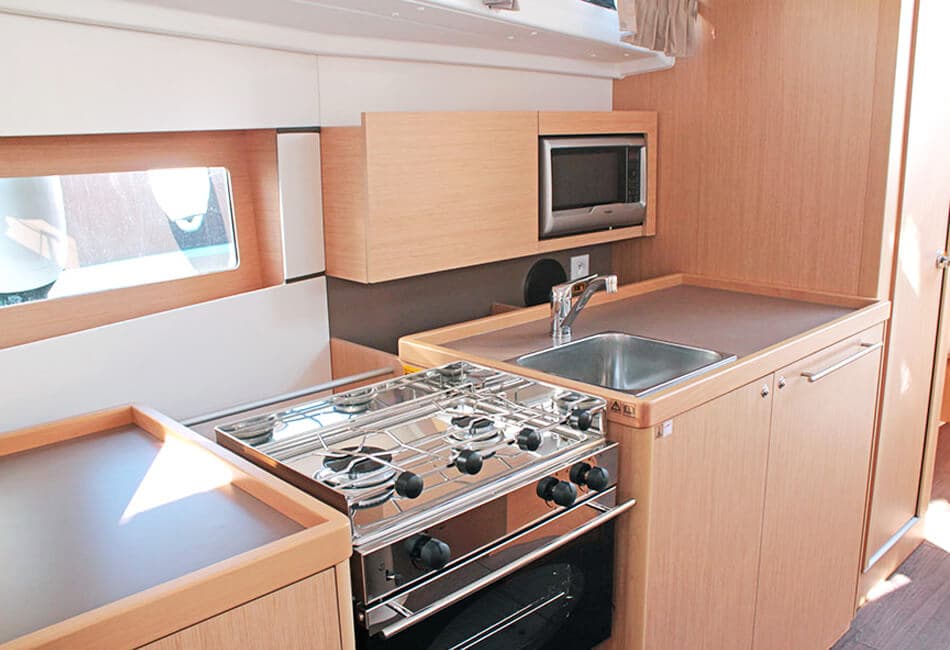 38 ft Oceanis Ocean photo highlight 7