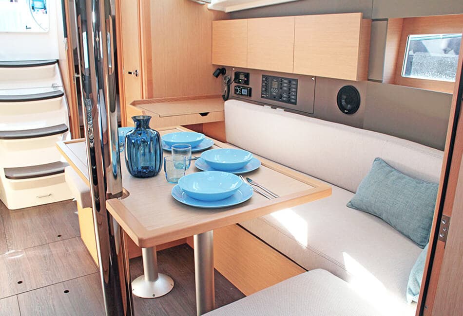 38 ft Oceanis Ocean photo highlight 8