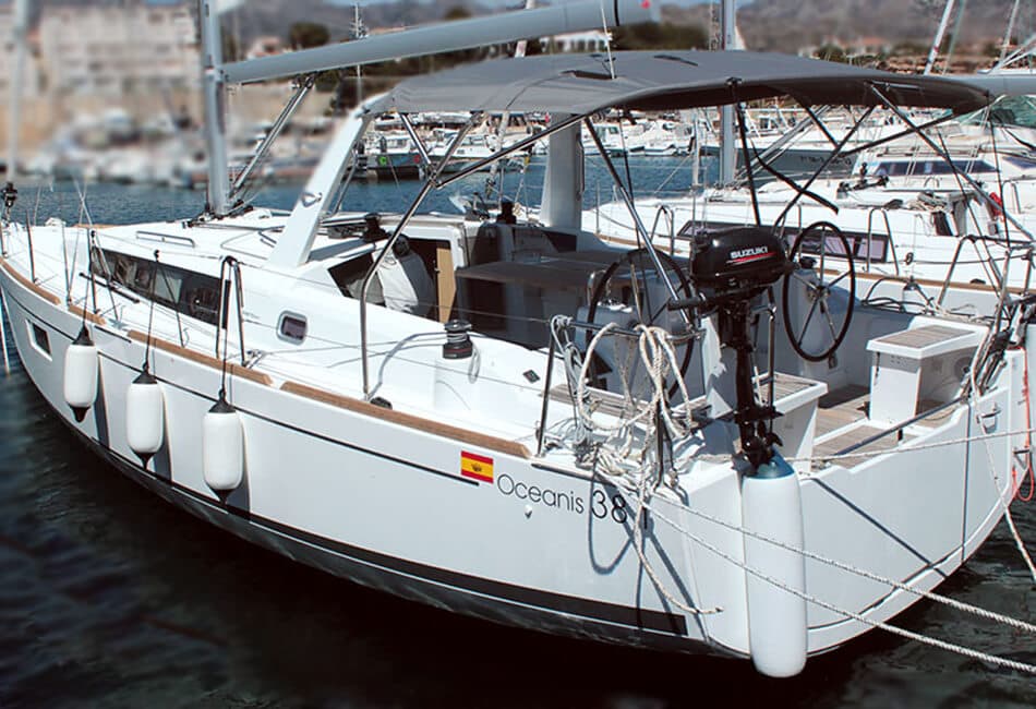 38.1 ft Oceanis Under Pressure photo highlight 13