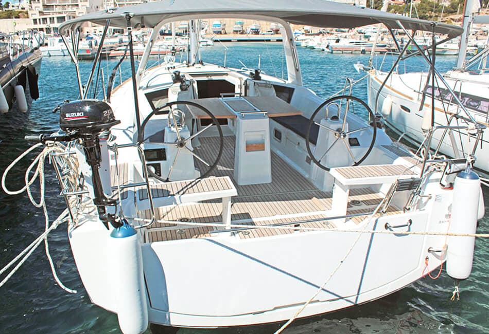 38.1 ft Oceanis Under Pressure photo highlight 2