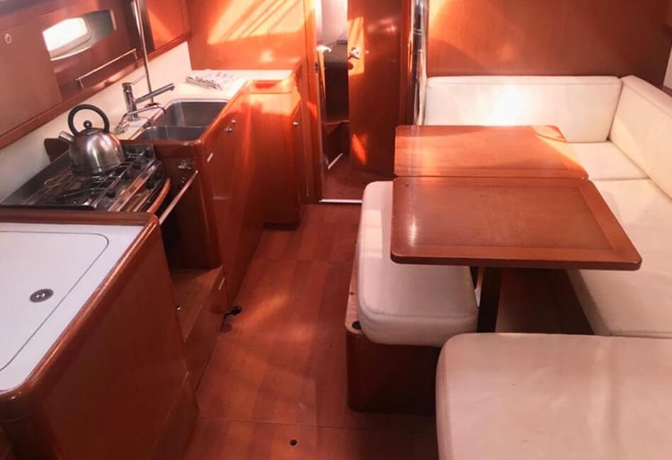 38.8 Ft Oceanis 40 Sailing Yacht XCH-2011 photo highlight 20