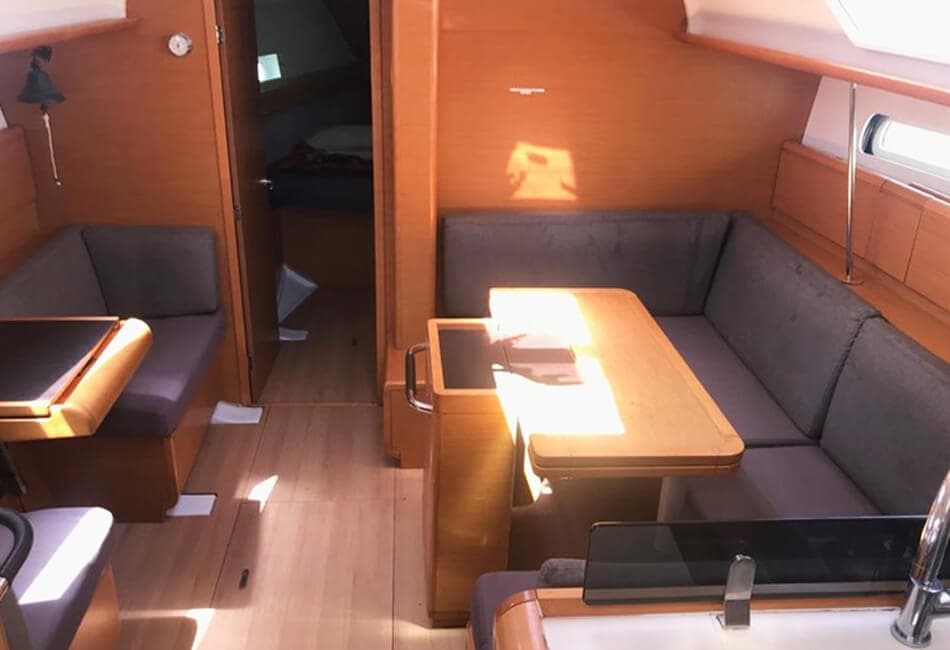 40.5 Ft Sun Odyssey 409 CA-2011 photo highlight 13