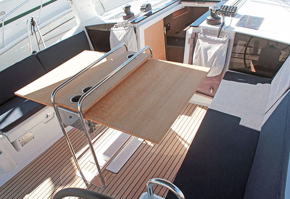 41.1 ft Oceanis Ibiza photo highlight 15
