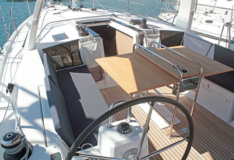 41.1 ft Oceanis Oasis photo highlight 17