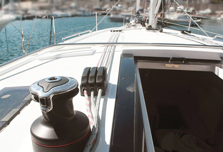 41.1 ft Oceanis Oasis photo highlight 2