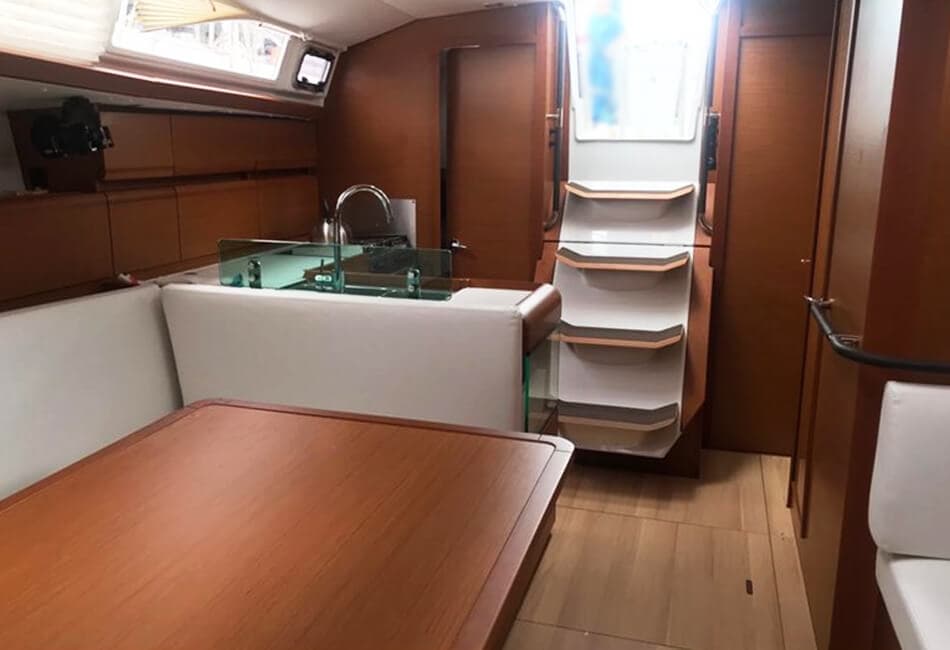 41.9 Ft Sun Odyssey 419 LI-2019 photo highlight 8