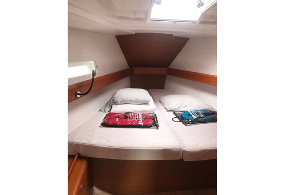 41.9 Ft Sun Odyssey 419 LI-2019 photo highlight 7