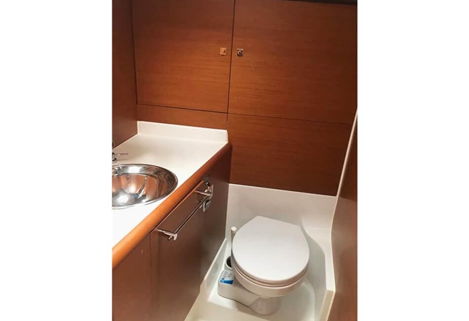 41.9 Ft Sun Odyssey 419 LI-2019 photo highlight 6