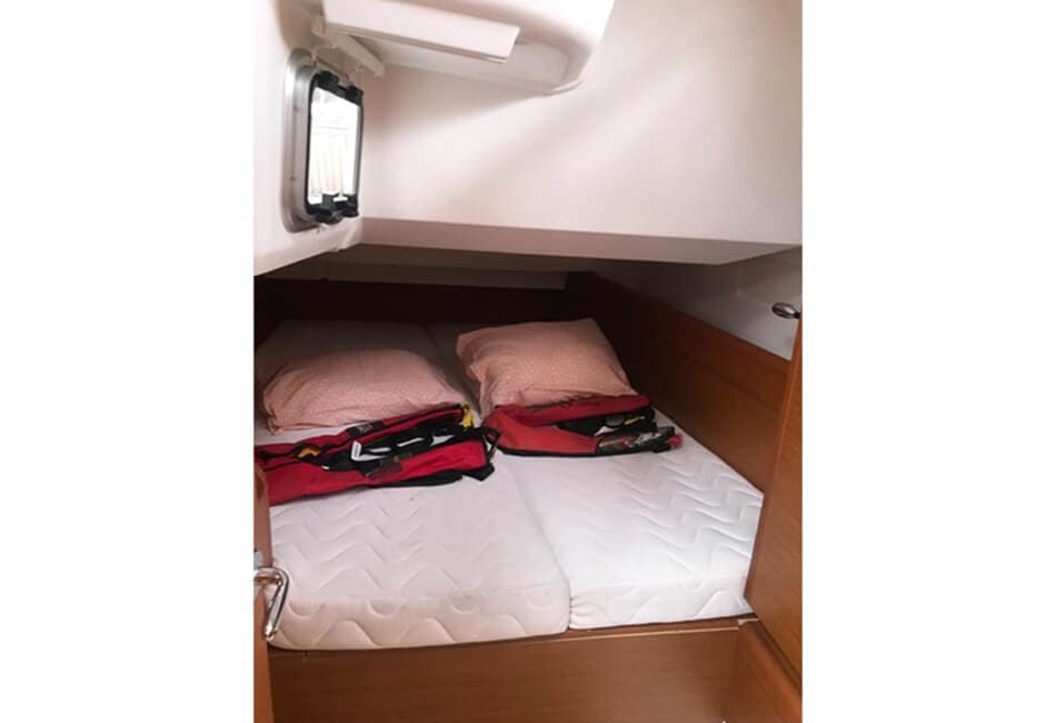 41.9 Ft Sun Odyssey 419 LI-2019 photo highlight 5