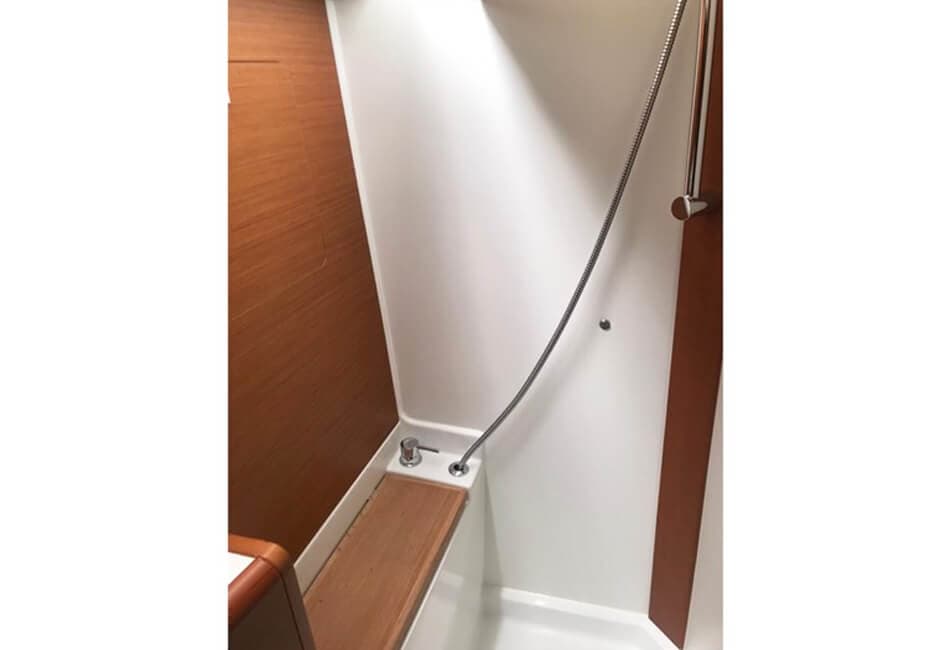 41.9 Ft Sun Odyssey 419 LI-2019 photo highlight 3