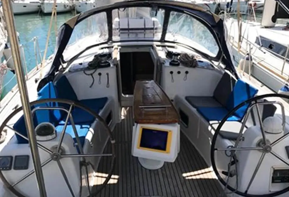 43 Ft Oceanis Sailing Yacht AXS-2008 photo highlight 1