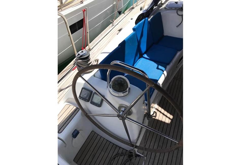 43 Ft Oceanis Sailing Yacht AXS-2008 photo highlight 13