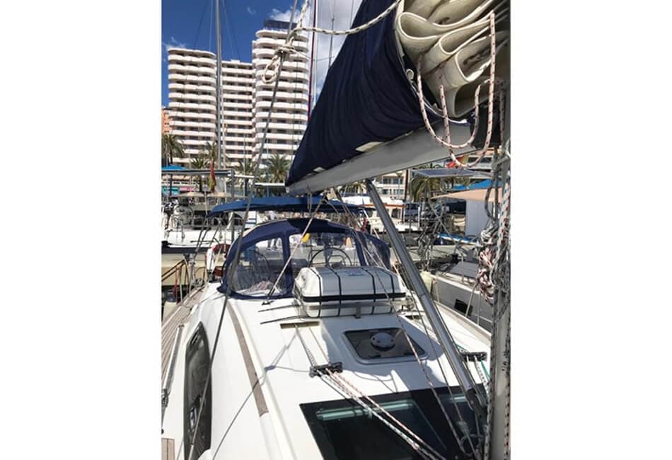43 Ft Oceanis Sailing Yacht AXS-2008 photo highlight 11