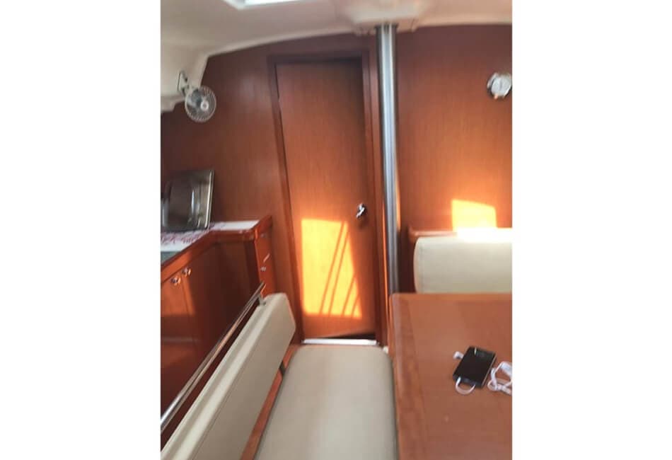 43 Ft Oceanis 43 Beneteau AXC-2007 photo highlight 4