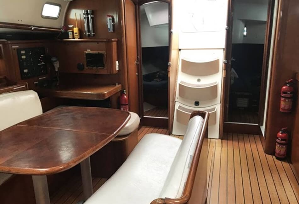 44.9 Ft Beneteau Oceanis 461 XP-2000 photo highlight 3