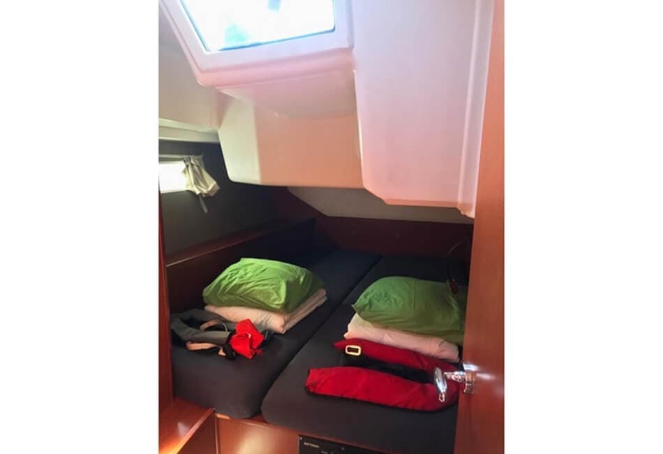 45.4 Ft Beneteau Oceanis 45 GF-2016 photo highlight 6