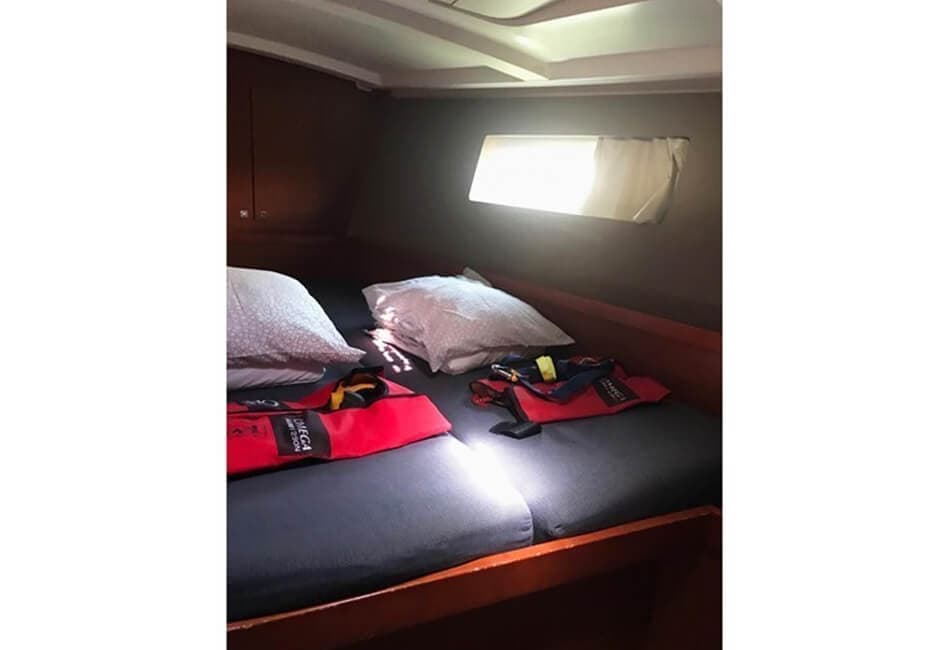 45.4 Ft Beneteau Oceanis 45 GT-2015 photo highlight 4