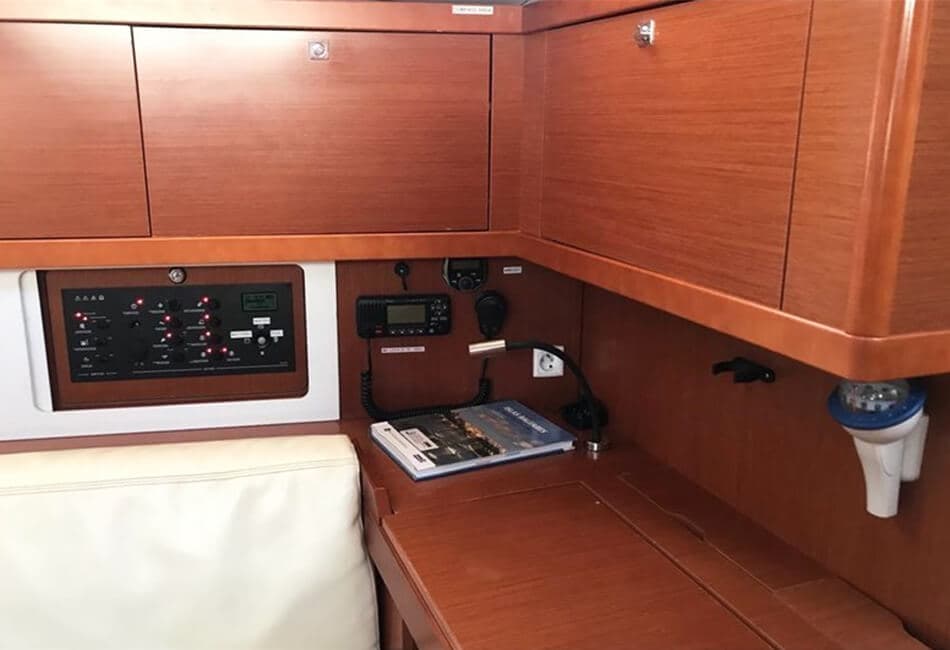 45.4 Ft Beneteau Oceanis 45 GT-2015 photo highlight 9