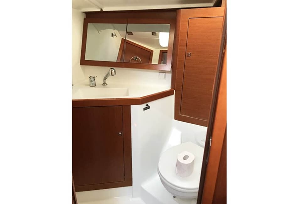 45.4 Ft Beneteau Oceanis 45 XN-2014 photo highlight 8