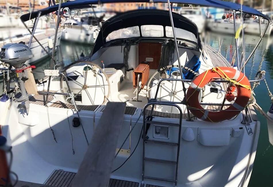 46.4 Ft Oceanis 473 Beneteau XS-2002 photo highlight 1