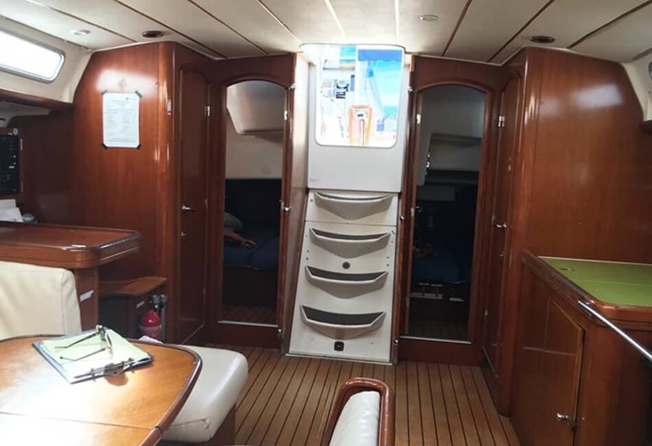 46.4 Ft Oceanis 473 Beneteau XS-2002 photo highlight 11