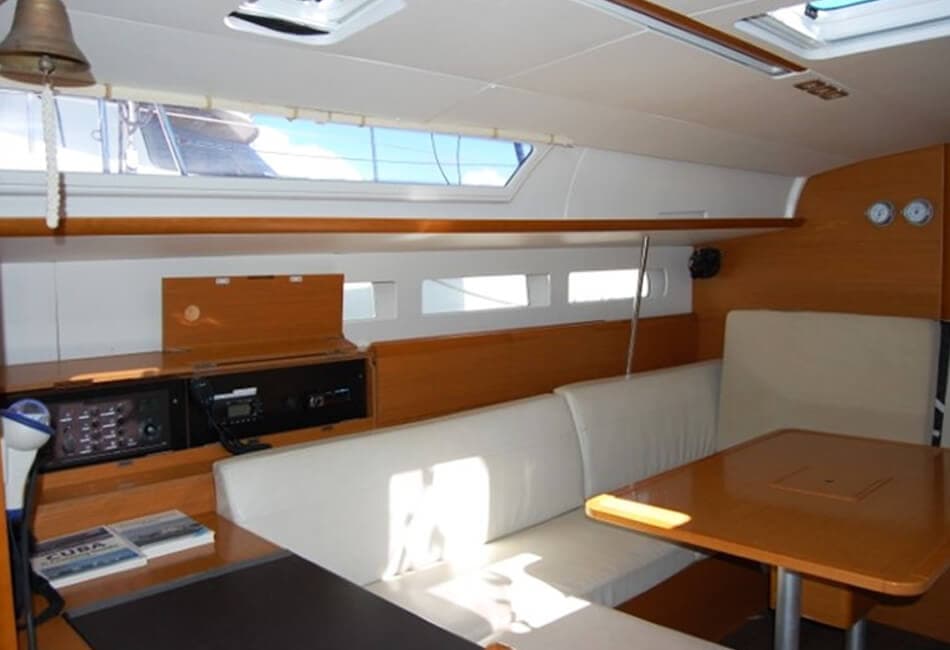 51.7 Ft Sun Odyssey 519 CH-2016 photo highlight 45