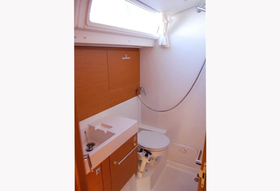 51.7 Ft Sun Odyssey 519 CH-2016 photo highlight 25