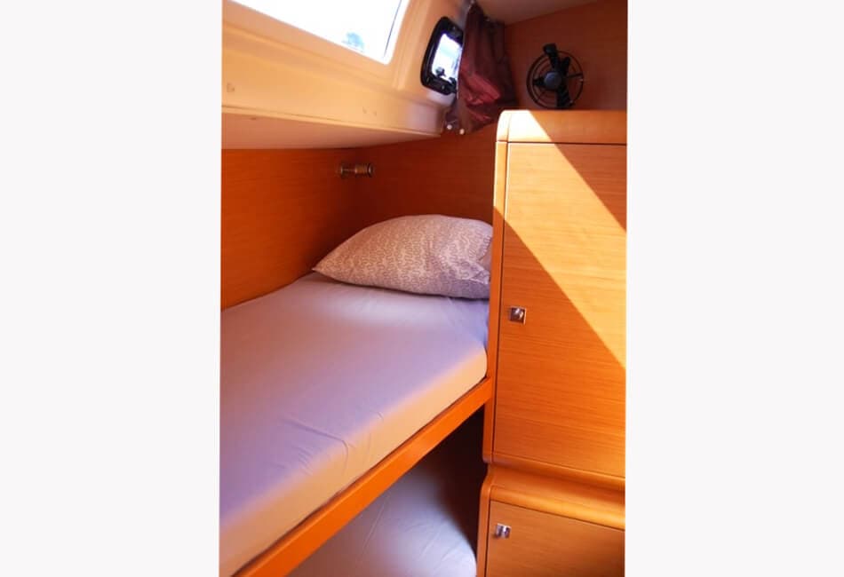 51.7 Ft Sun Odyssey 519 CH-2016 photo highlight 23